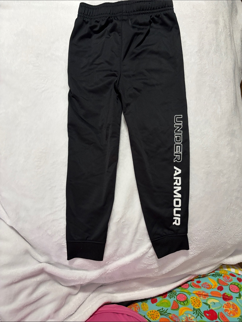Under Armour Black Jogger Pants with White Side Logo with pockets.